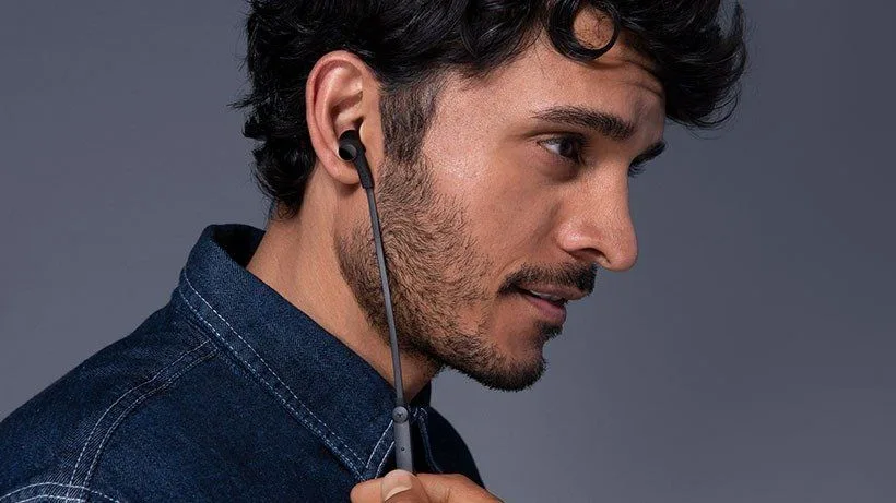 سماعة Belkin سلكية بمنفذ Lightning