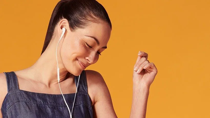 سماعة Belkin سلكية بمنفذ Lightning