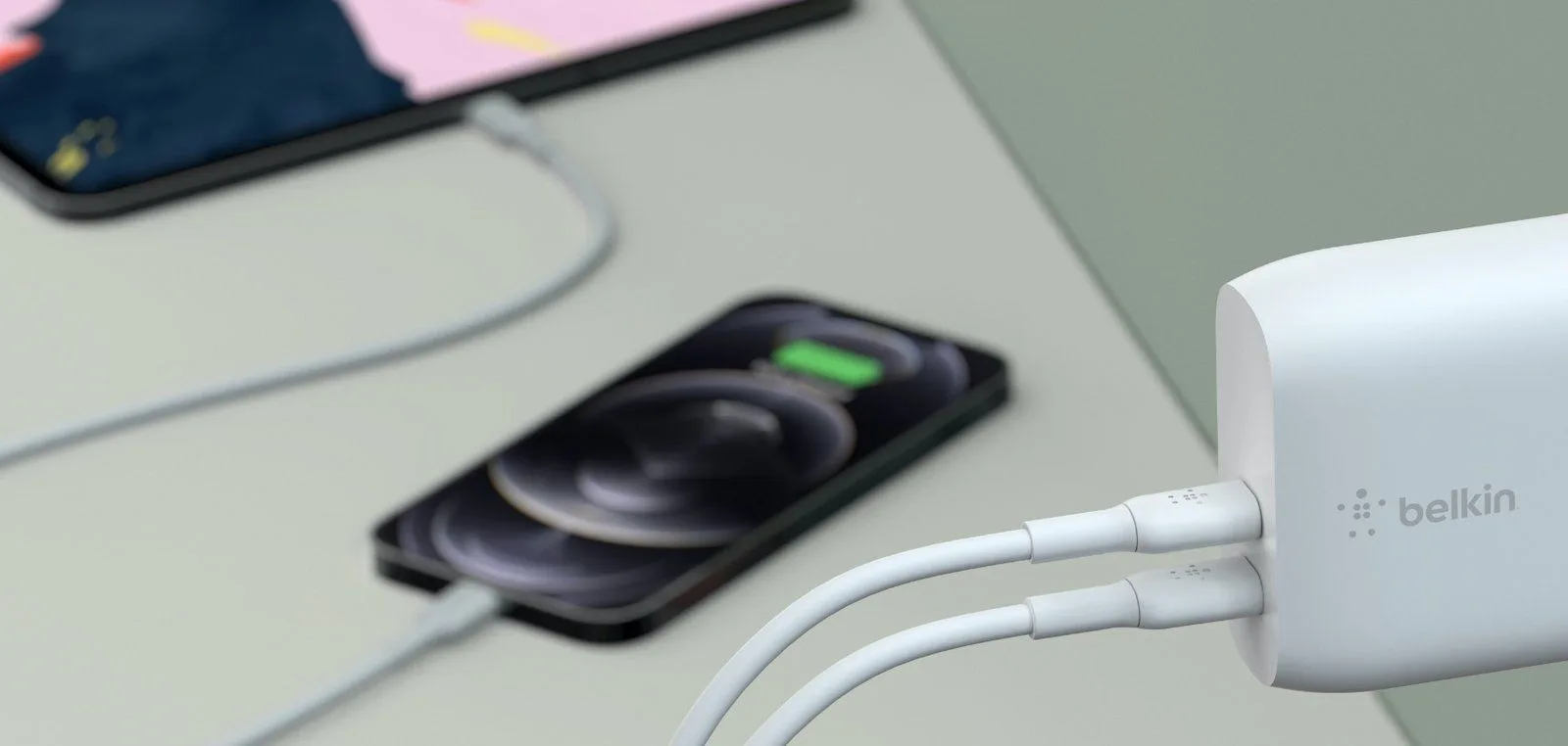 شاحن Belkin بمنفذي USB-C - قدرة 40 واط