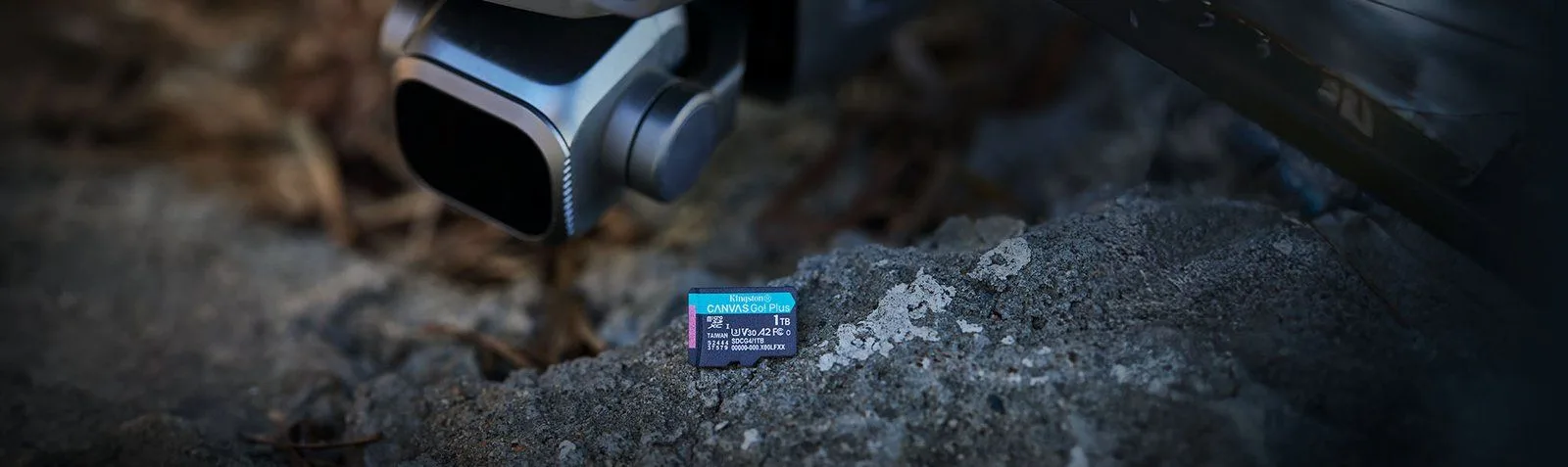 بطاقة ذاكرة MicroSDXC من Kingston Canvas Go! Plus سعة 1TB بسرعة 200 ميجابايت/ث UHS-I U3 V30 A2 مع محوّل