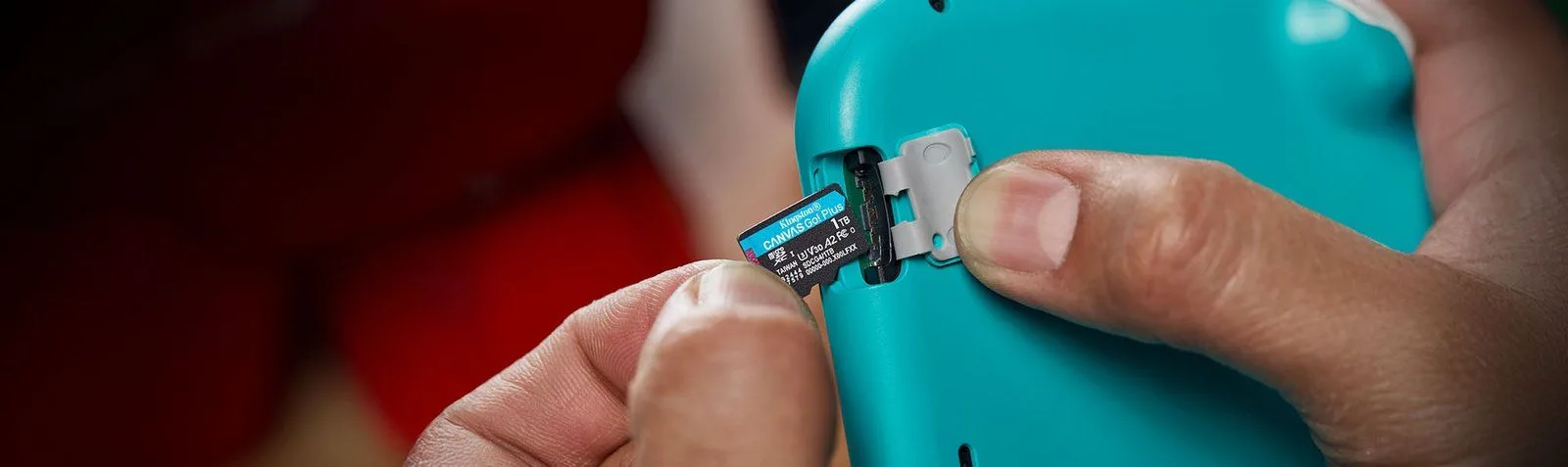بطاقة ذاكرة MicroSDXC من Kingston Canvas Go! Plus سعة 1TB بسرعة 200 ميجابايت/ث UHS-I U3 V30 A2 مع محوّل
