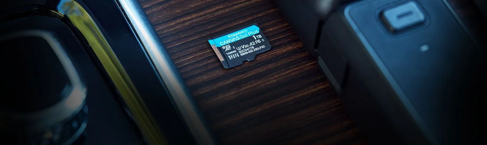بطاقة ذاكرة MicroSDXC من Kingston Canvas Go! Plus سعة 1TB بسرعة 200 ميجابايت/ث UHS-I U3 V30 A2 مع محوّل