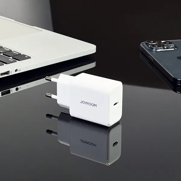 شاحن Joyroom بمنفذ USB-C - قدرة 20 واط